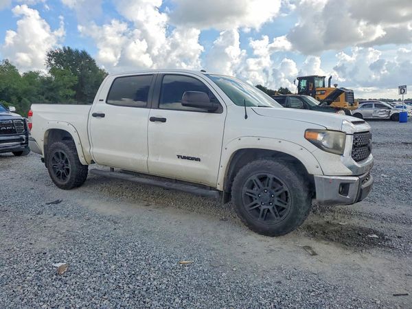 2018 TOYOTA TUNDRA