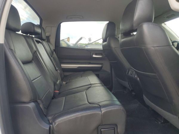 2018 TOYOTA TUNDRA