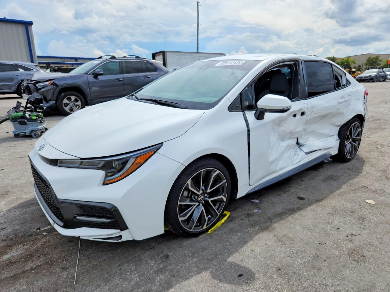 2022 TOYOTA COROLLA