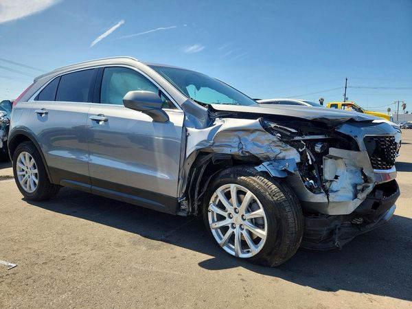 2023 CADILLAC XT4 Luxury — Passenger 3/4