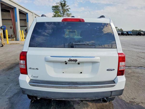 2016 JEEP PATRIOT Latitude