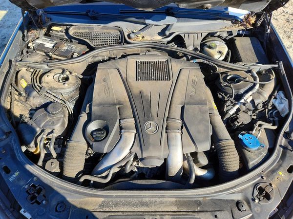 2013 MERCEDES-BENZ S S550V 4-MATIC — Engine bay