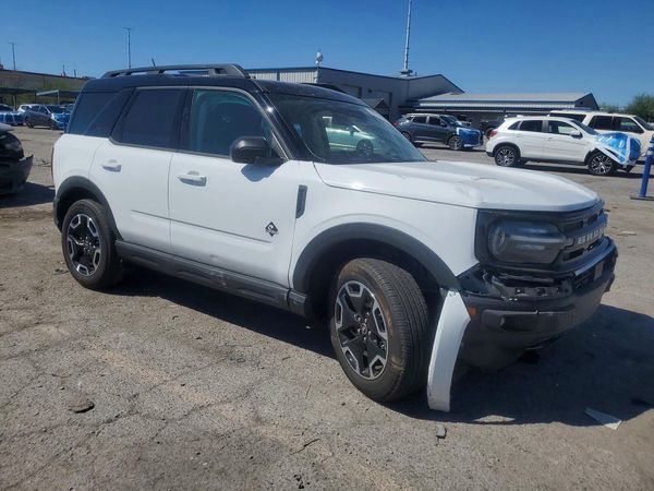 2024 FORD BRONCO Outer Banks — Passenger 3/4