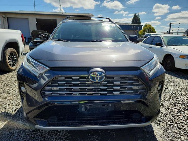 2019 TOYOTA RAV4 XSE HV 4WD