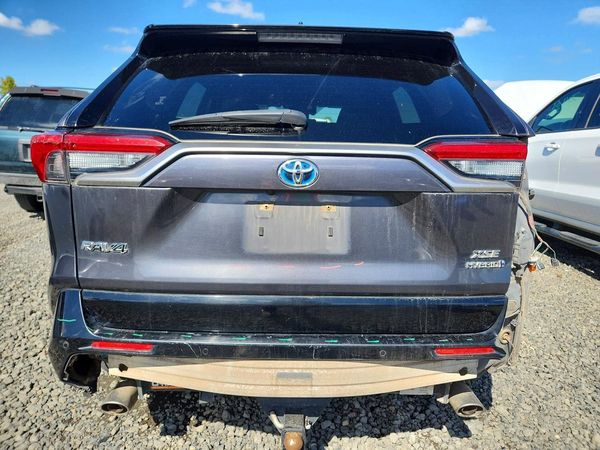 2019 TOYOTA RAV4 XSE HV 4WD