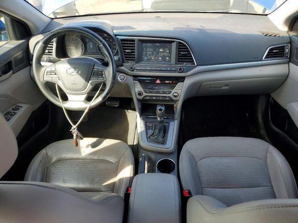 2017 HYUNDAI ELANTRA