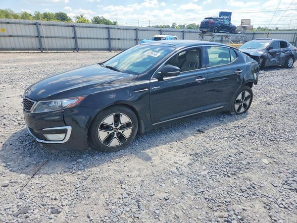 2013 KIA OPTIMA LX — Front 3/4