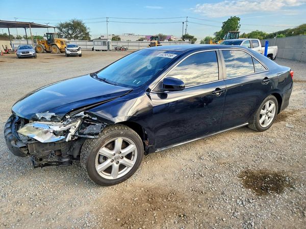 2013 TOYOTA CAMRY