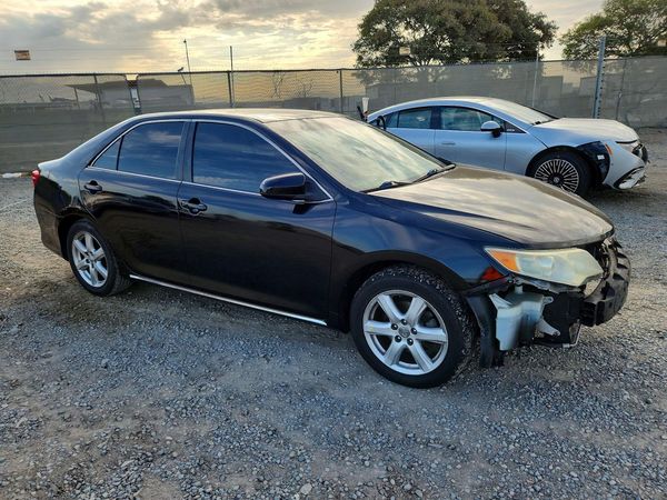 2013 TOYOTA CAMRY