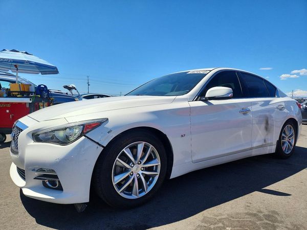2015 INFINITI Q50