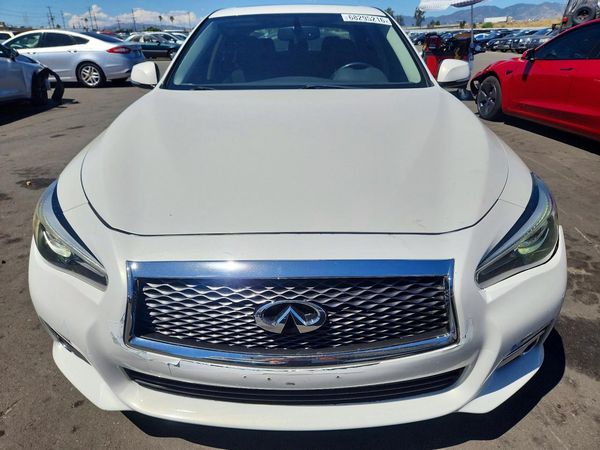 2015 INFINITI Q50