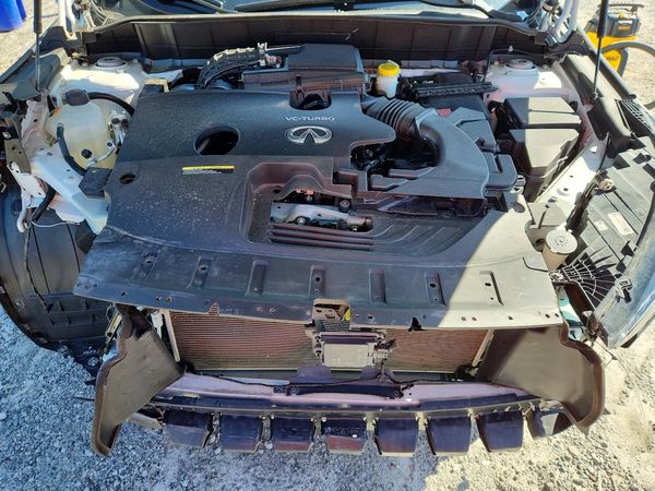 2023 INFINITI QX50 — Engine bay