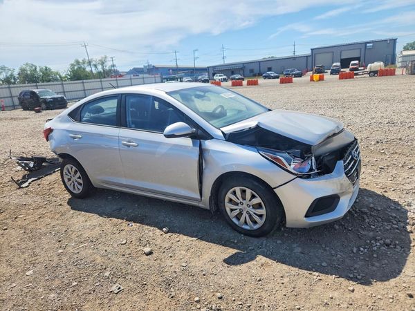 2020 HYUNDAI ACCENT SE and SEL