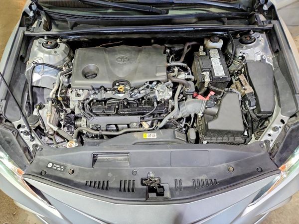 2023 TOYOTA CAMRY LE — Engine bay