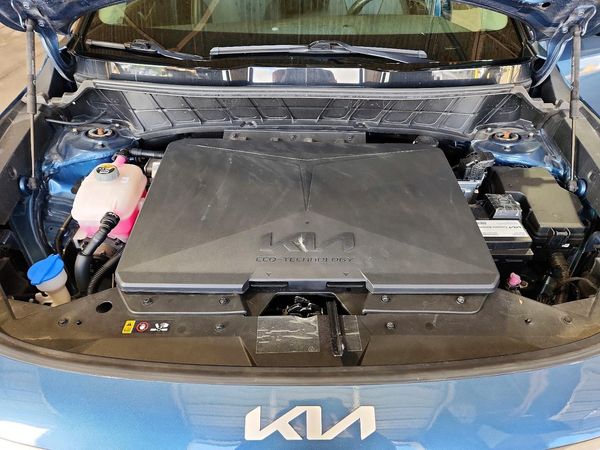 2024 KIA NIRO Wind