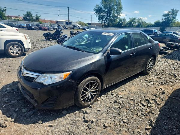 2014 TOYOTA CAMRY SOLA