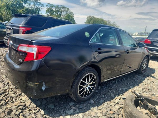 2014 TOYOTA CAMRY SOLA Hybrid