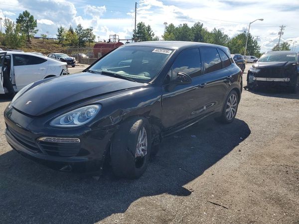 2014 PORSCHE CAYENNE