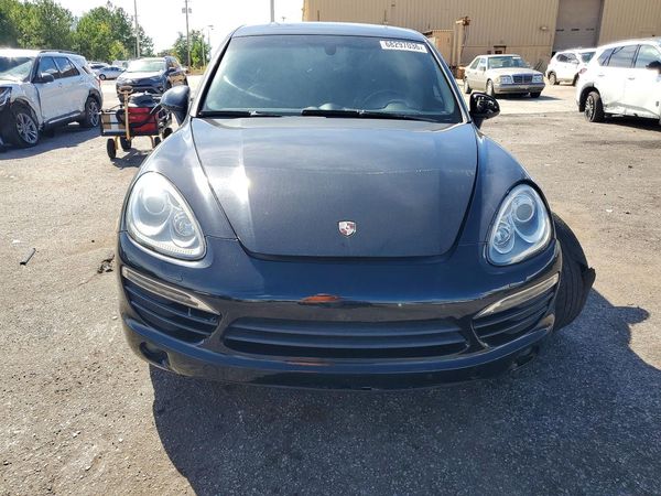 2014 PORSCHE CAYENNE