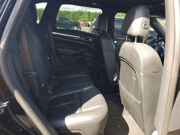 2014 PORSCHE CAYENNE