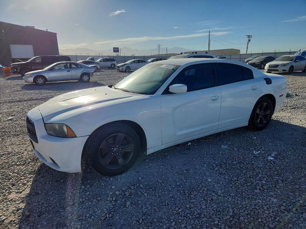 2014 DODGE CHARGER SE