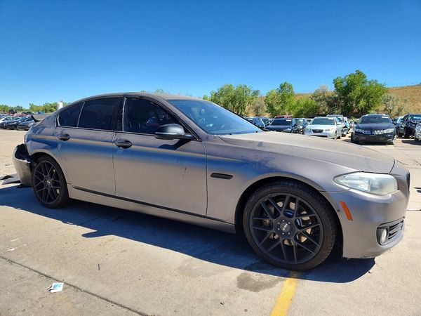 2016 BMW 5 SERIES xDrive — Passenger 3/4