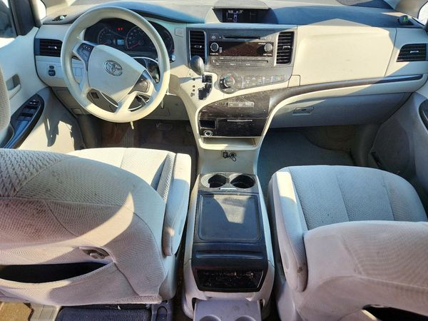 2013 TOYOTA SIENNA — CKPT