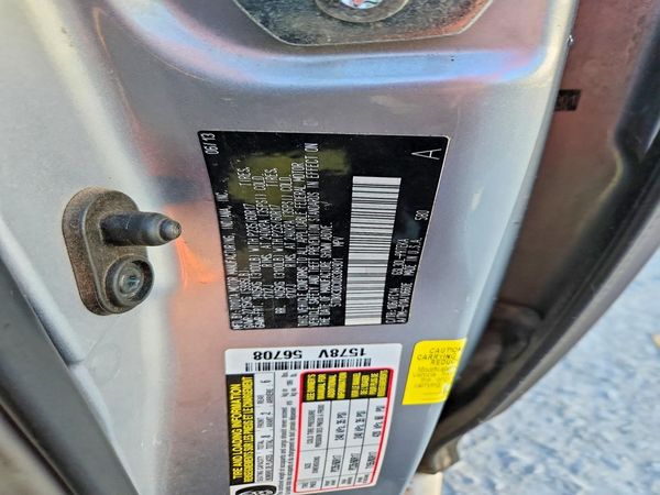 2013 TOYOTA SIENNA — VINS