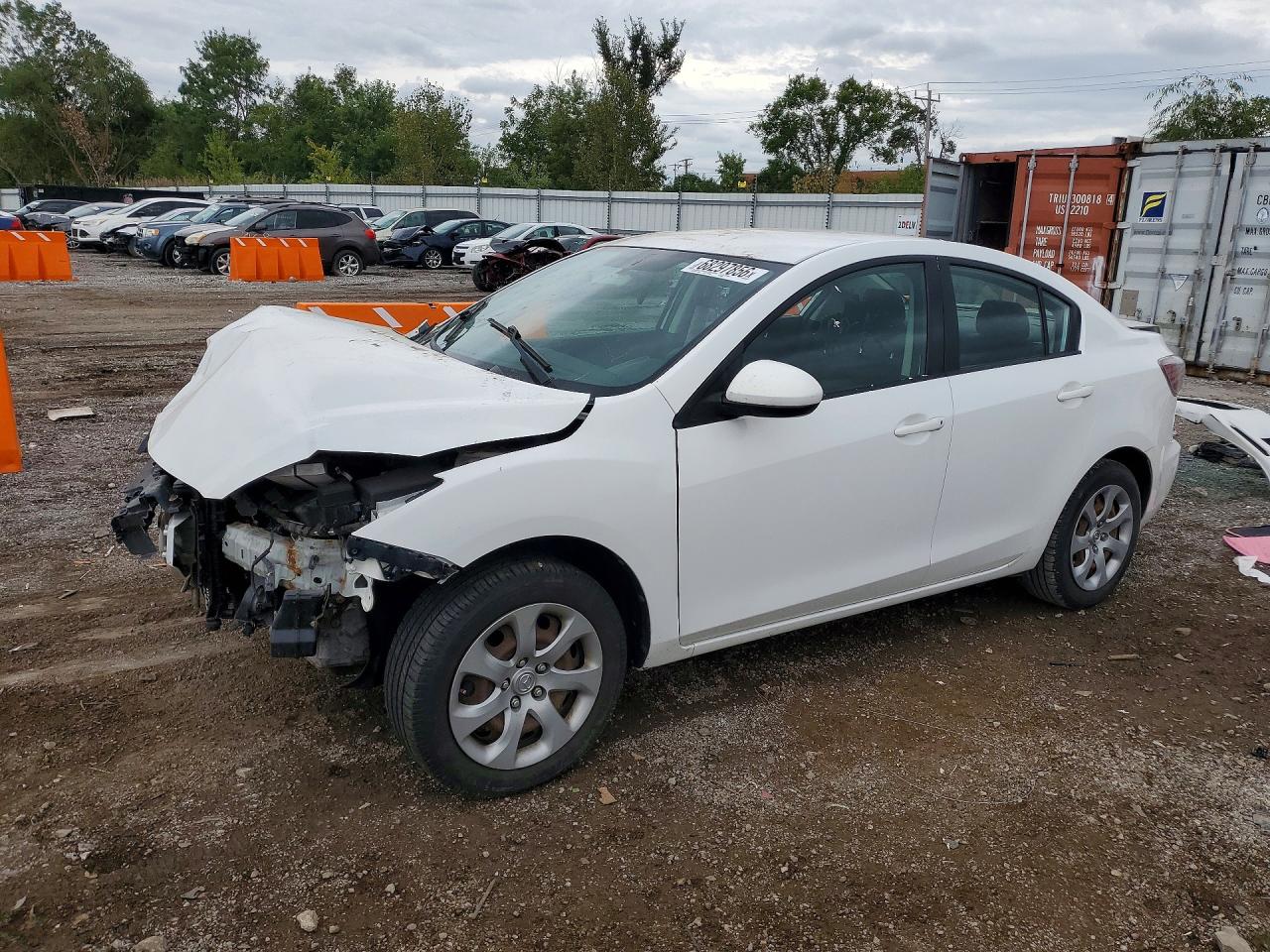 2013 MAZDA 3