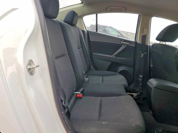2013 MAZDA 3