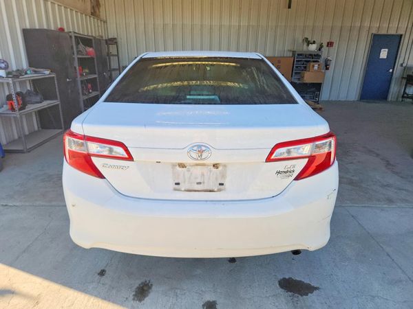 2014 TOYOTA CAMRY