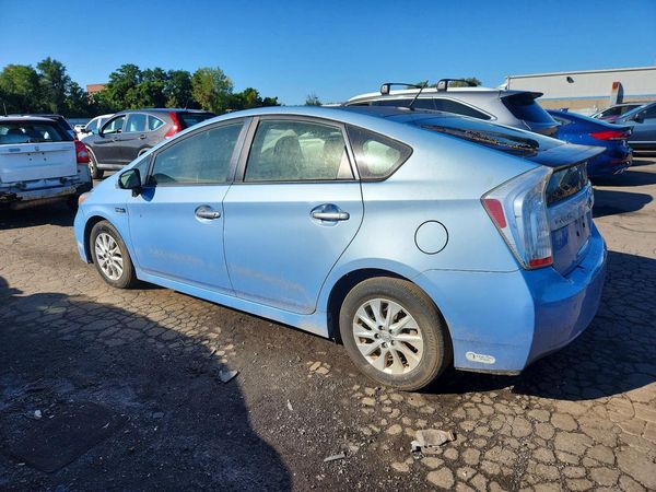 2014 TOYOTA PRIUS