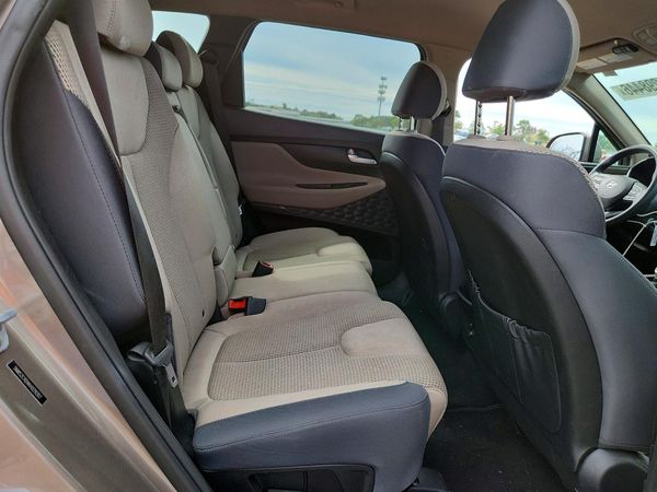 2019 HYUNDAI SANTA FE SE