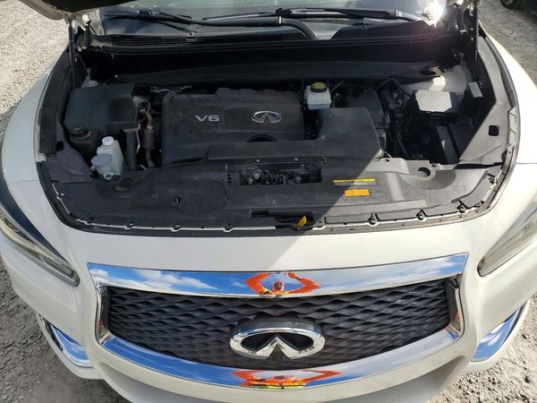 2019 INFINITI QX60 — Engine bay