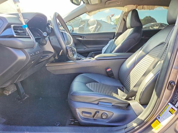 2023 TOYOTA CAMRY SE — DENT
