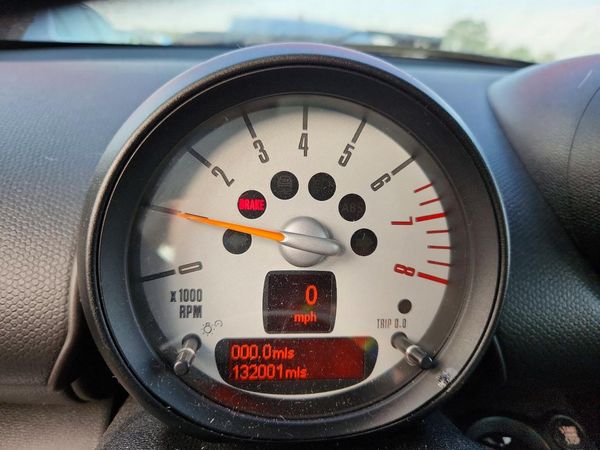 2014 MINI COOPER