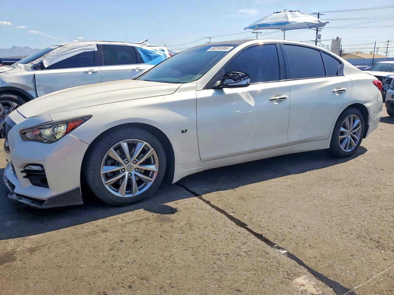 2015 INFINITI Q50