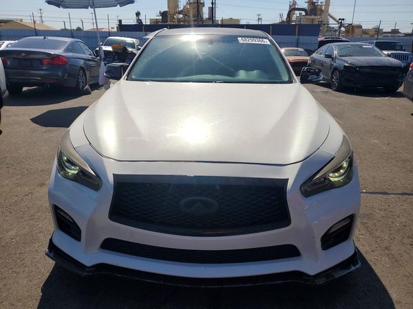 2015 INFINITI Q50