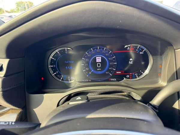 2018 CADILLAC ESCALADE ESV Platinum
