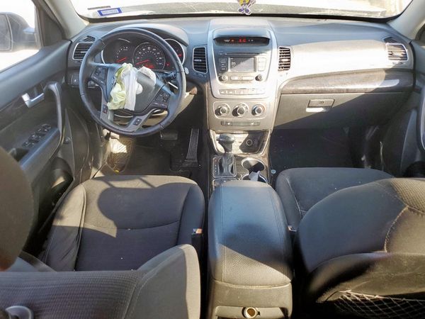 2015 KIA SORENTO GL