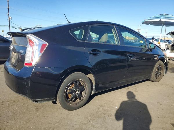 2015 TOYOTA PRIUS