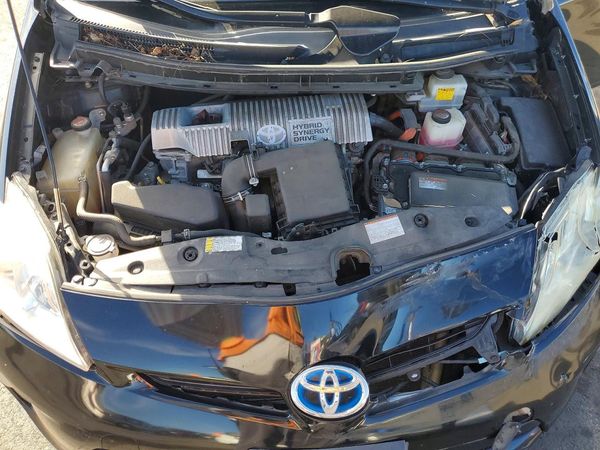 2015 TOYOTA PRIUS
