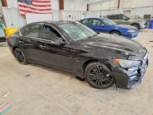 2014 INFINITI Q50 — Passenger 3/4