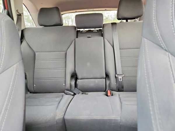 2016 KIA SORENTO L / LX — SUVN