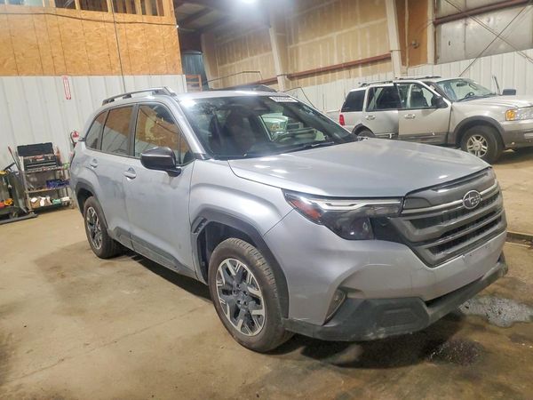 2025 SUBARU FORESTER — Passenger 3/4
