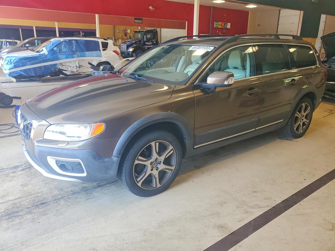 2013 VOLVO XC70
