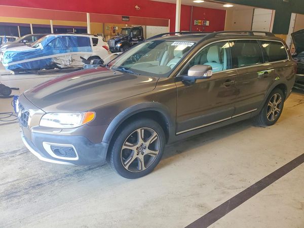 2013 VOLVO XC70