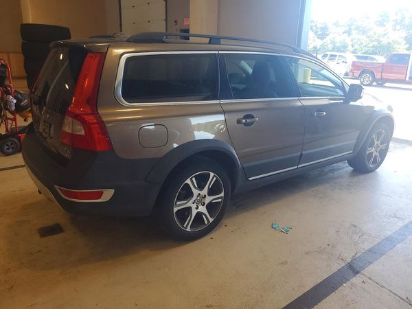 2013 VOLVO XC70