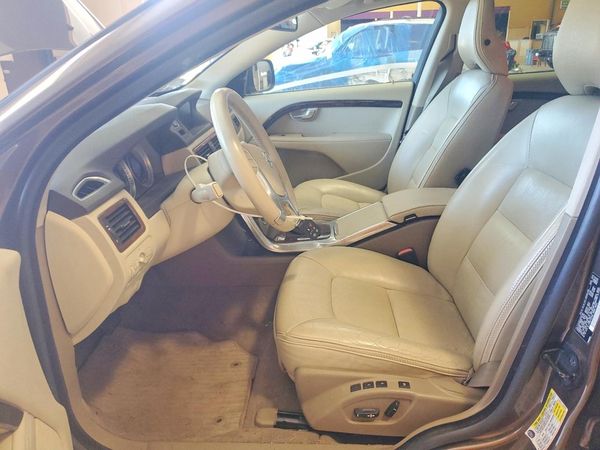 2013 VOLVO XC70