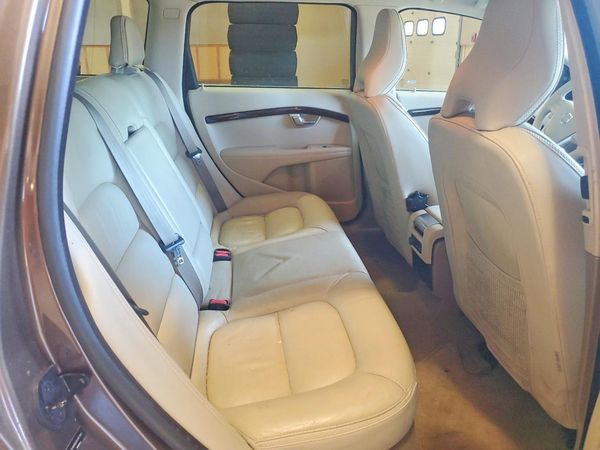 2013 VOLVO XC70